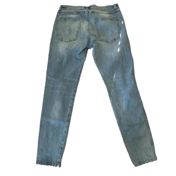 Zara distressed Jeans light‎ wash size 32 EUC - Picture 2 of 12
